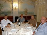 1° raduno Ascoli Piceno dal 9 al 10 settembre 2011 -  foto...034 - la sera a cena...  .jpg